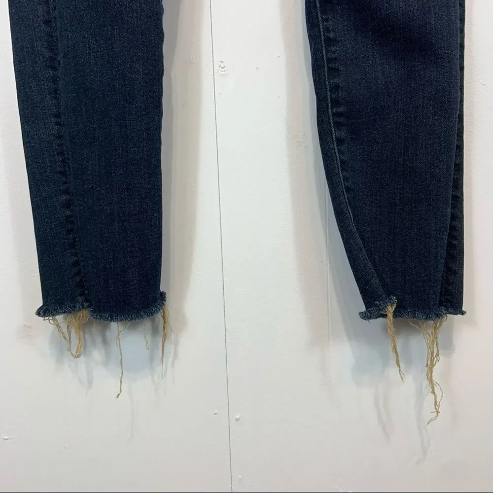 MOTHER Denim Looker Ankle Fray Jeans in Jaded & Torn Size Woman's 24